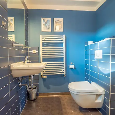 Apartment Marina Eldenburg - Ferienhäuser Und Bootsverleih Am Tor Zur Müritz