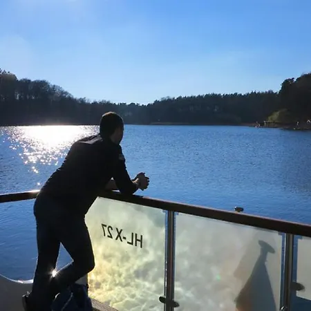 Ξενοδοχείο Marina Eldenburg - Ferienhauser Und Bootsverleih Am Tor Zur Muritz